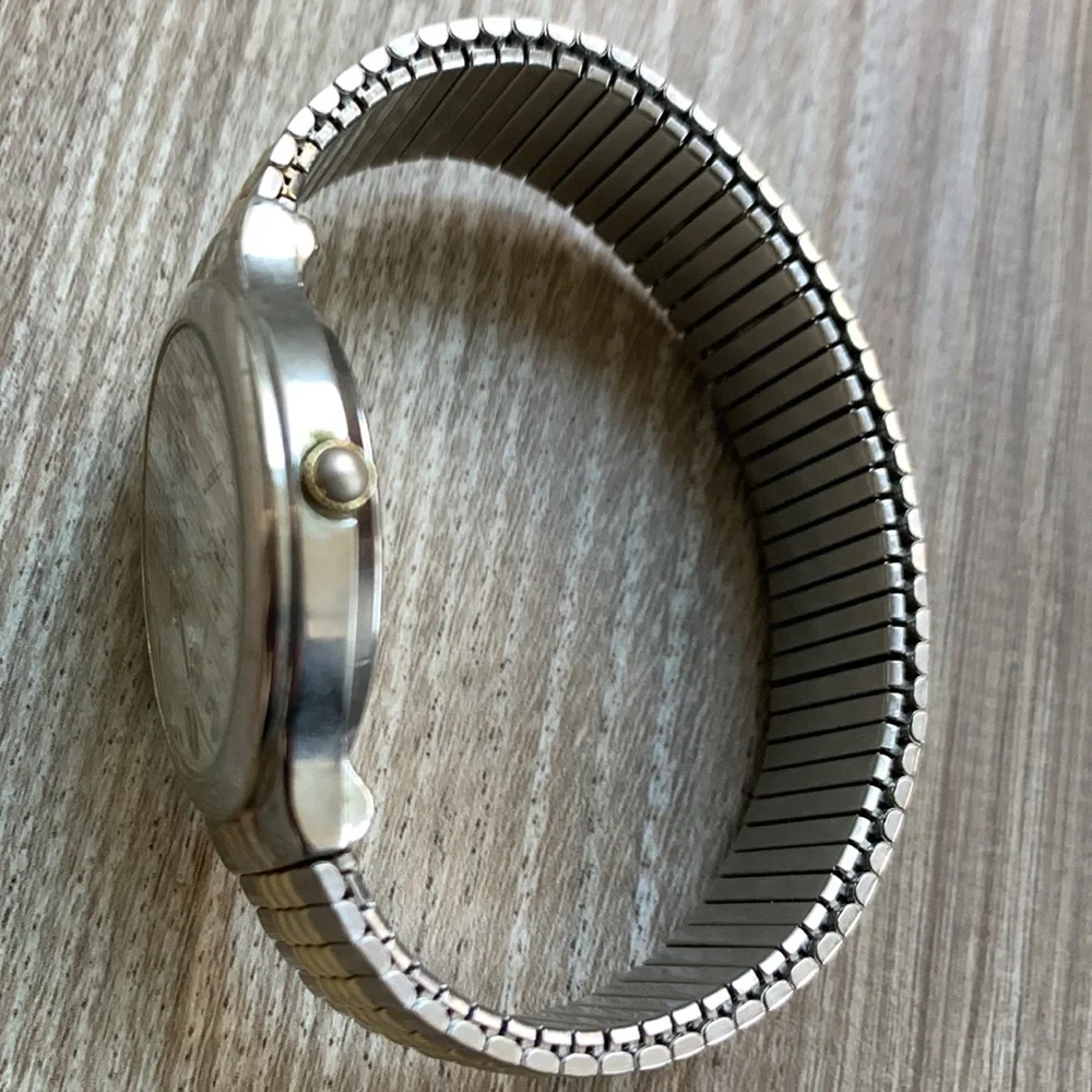 Watch It Wrist Watch Gold Silver Tone Stretch Band Vintage wristwatch Quartz
